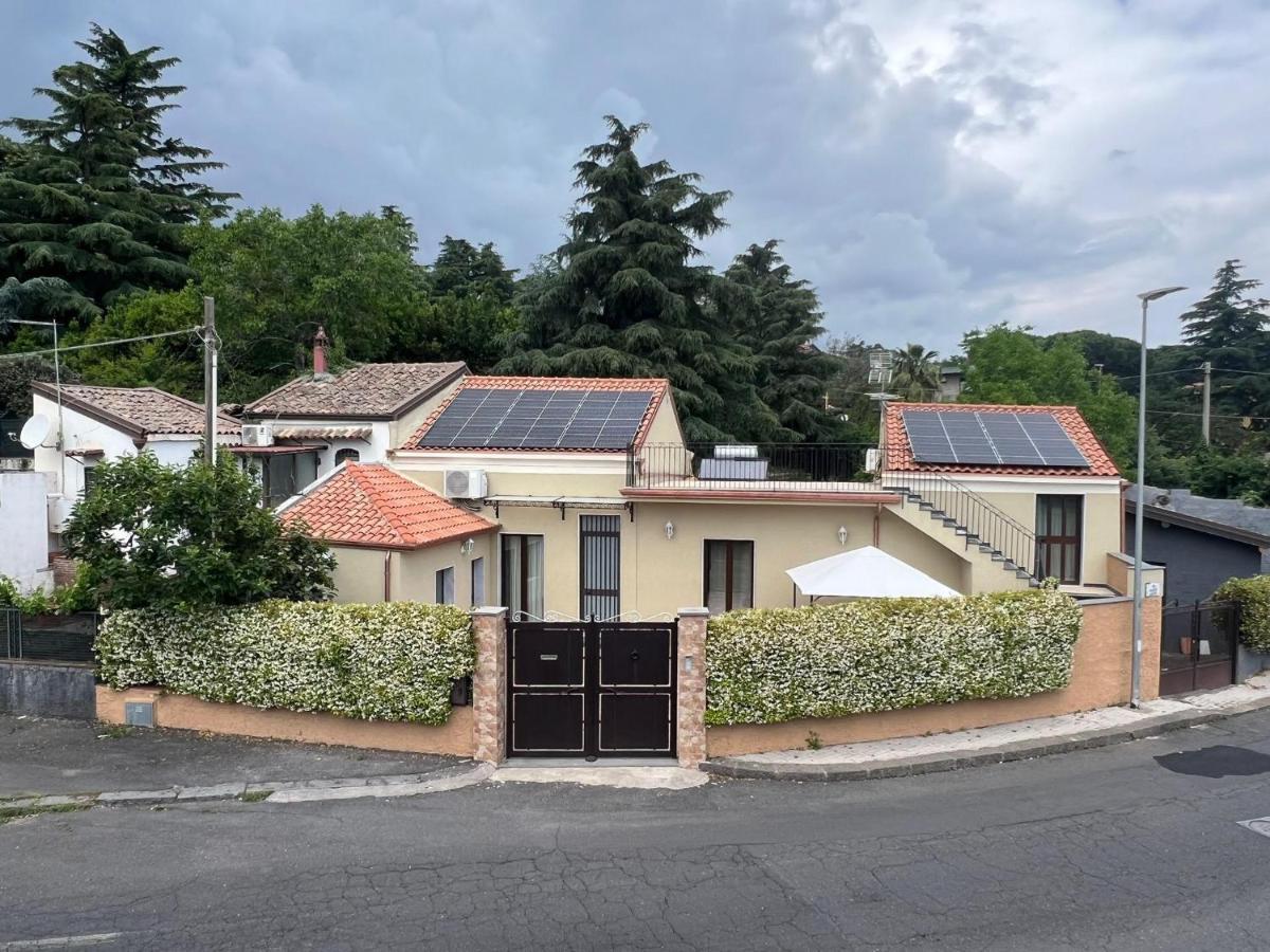 Villa Etna Dimora Dei Saponari Trecastagni Exterior foto